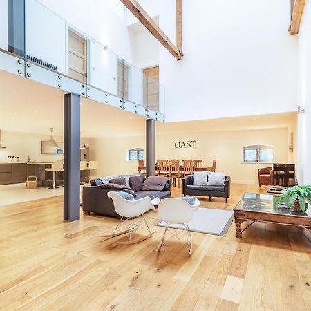 Oast Barn Villa Letheringsett Eksteriør billede